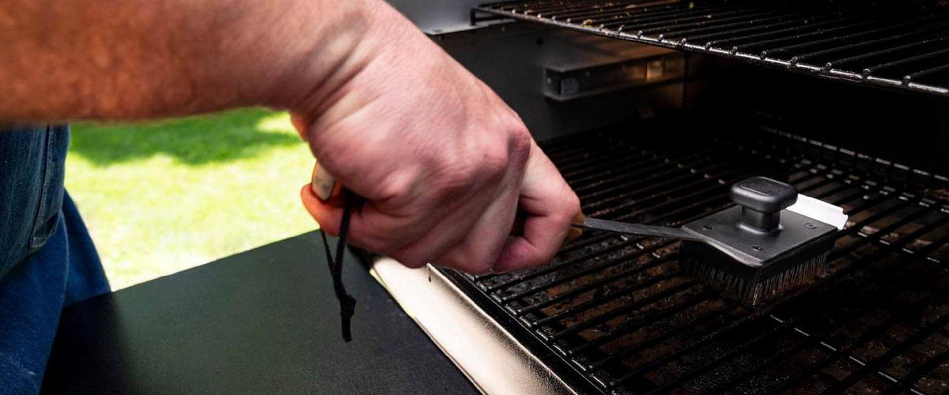 How to Clean a Grill